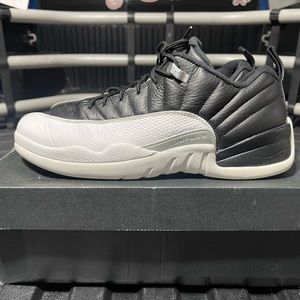Air Jordan 12 retro low playoffs. Size 11.